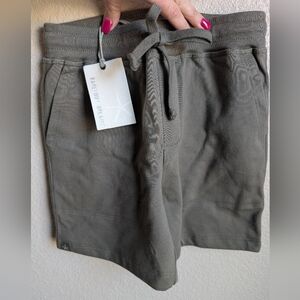 NWT Barefoot Dreams Olive Boys 6-7Y Pima Cotton Fleece Shorts